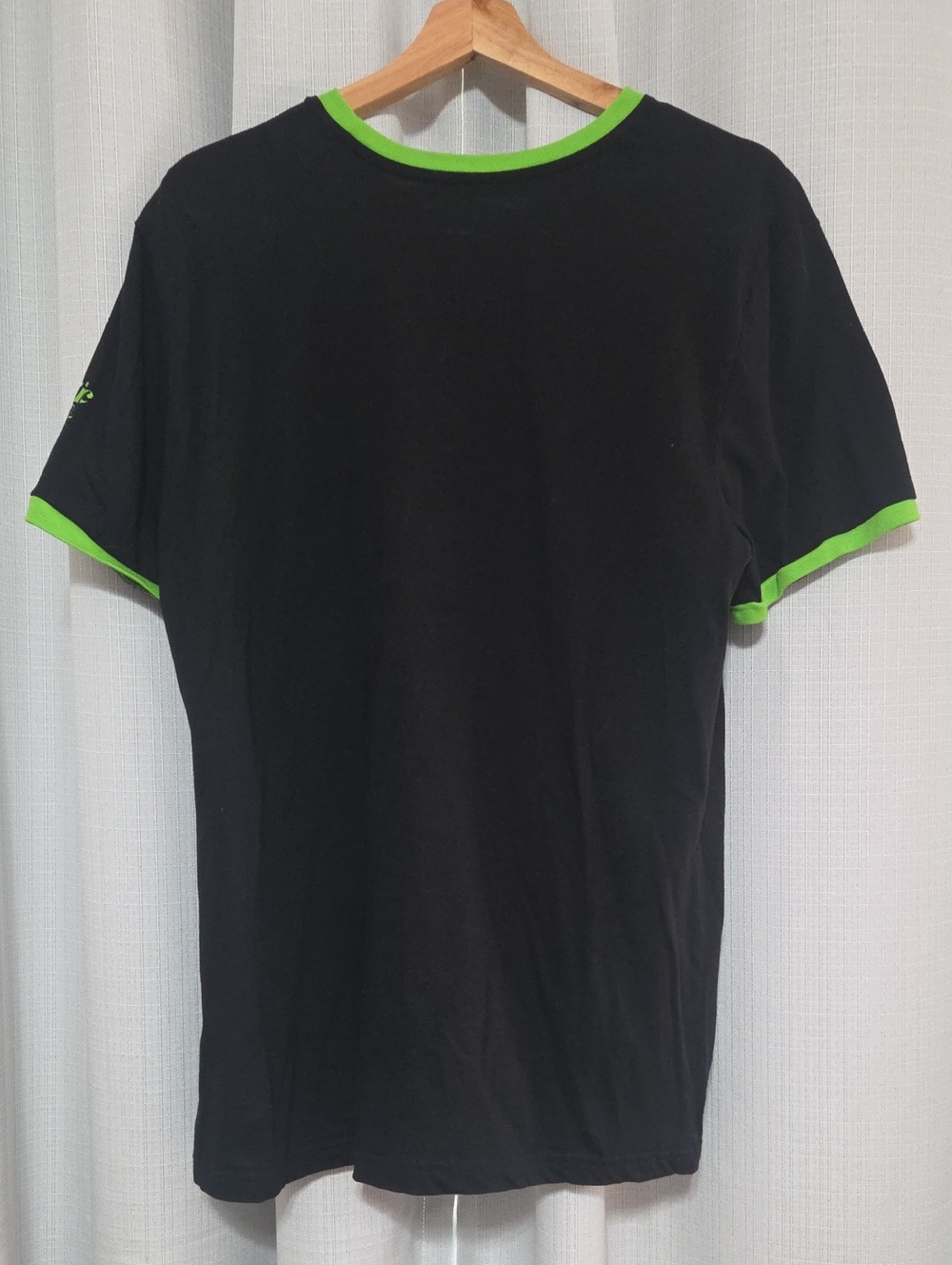 Loungefly Disney Villains 'Boogie Bash'  Black & Neon Green - Picture 6 of 8